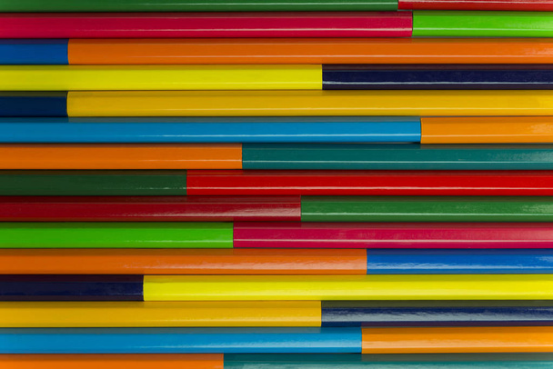 Crayones de madera como imagen de fondo
 - Foto, Imagen