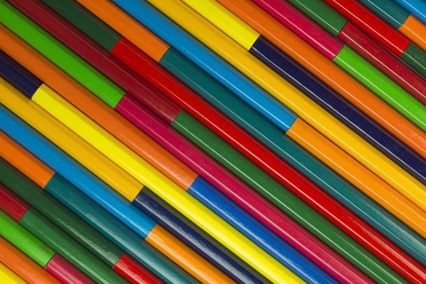 Crayones de madera como imagen de fondo
 - Foto, Imagen