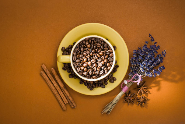Coffee cup with coffee beans. - Photo, image