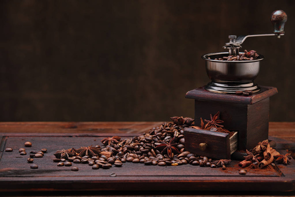 Coffee beans and grinder. - Fotoğraf, Görsel