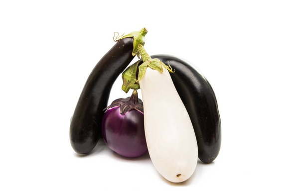 Alimentation gastronomique d'aubergine isolée
  - Photo, image