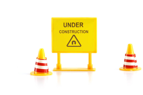 Znak ostrzegawczy w budowie - Zdjęcie, obraz