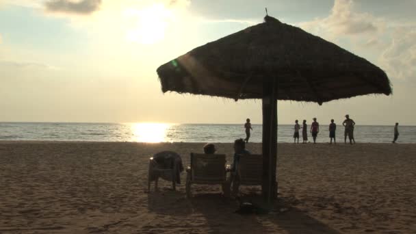 Sunset at beach in Sri Lanka - Filmati, video