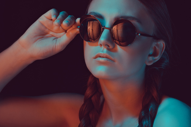 woman in fashionable sunglasses - Foto, Imagen