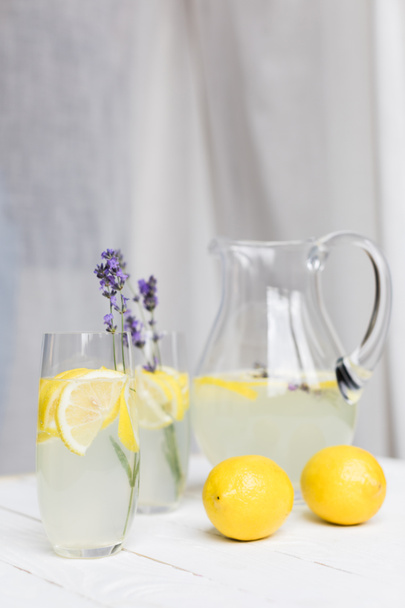 citrus lemonade with lavender - Foto, afbeelding
