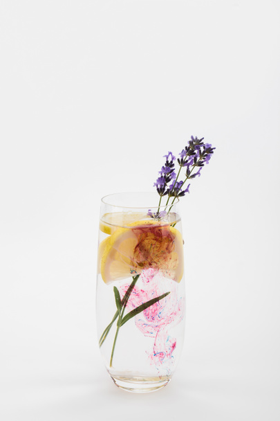 homemade lemonade with lavender  - Foto, imagen