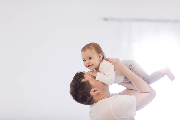 Dad and baby having fun - Valokuva, kuva