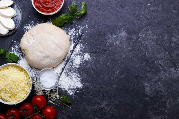 Raw dough for pizza - Foto, Imagen