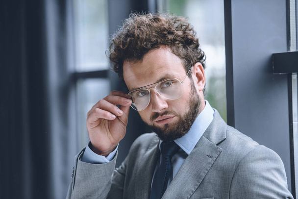 confident businessman in eyeglasses - Foto, Imagem