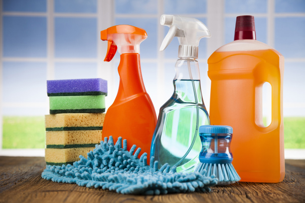 Productos de limpieza surtidos
 - Foto, Imagen