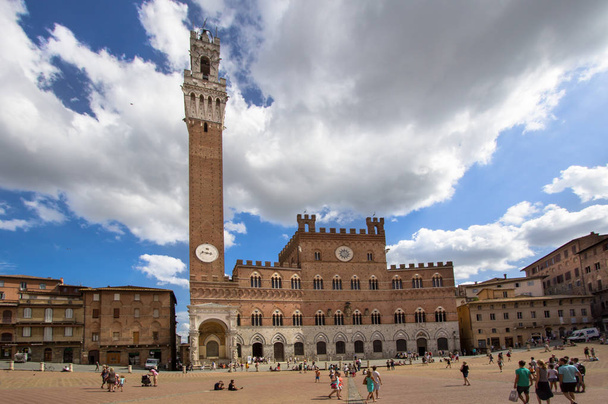 Piazza del Campo s Palazzo Pubblico, Siena, Itálie - Fotografie, Obrázek