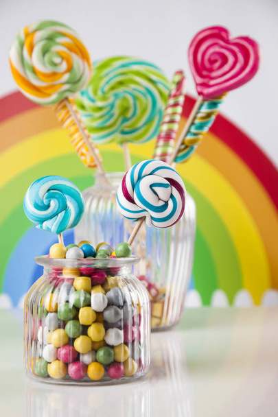 Diferentes dulces coloridos
   - Foto, imagen