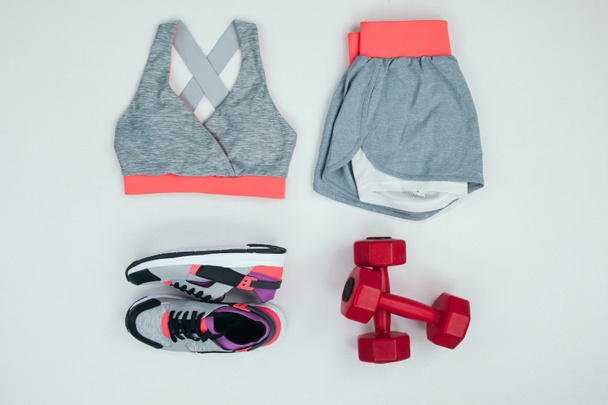Sportkleding en fitness apparatuur - Foto, afbeelding