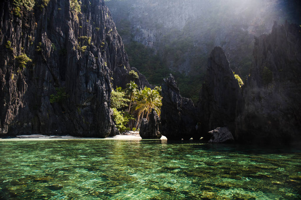 Waterscape, Bacuit bay, El Nido, Palawan-sziget, Palawan tartomány, Fülöp-szigetek - Fotó, kép