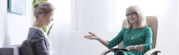 Woman during psychotherapy - Fotó, kép