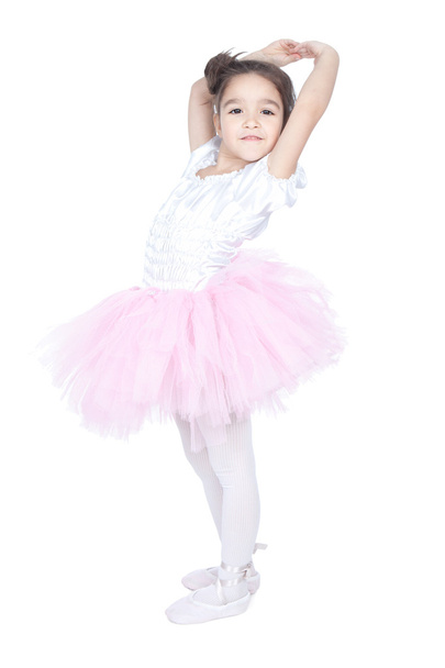 Szép kis táncos, rózsaszín ruha felett fehér balerina - Fotó, kép