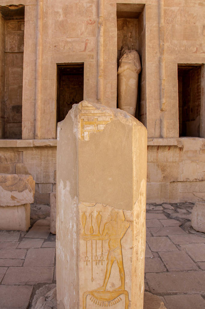 Luxor świątyni królowej Hatszepsut Egipt - Zdjęcie, obraz