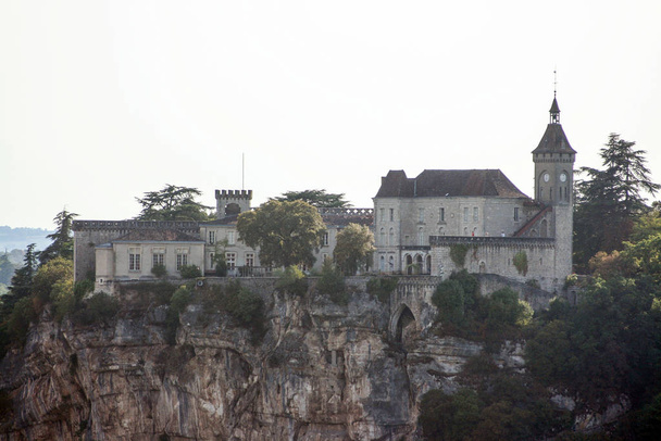 Ciudad y castillo de Rocamadour, Francia
. - Foto, Imagen