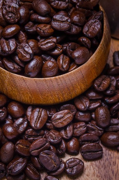 Fundo de café em grão / grãos de café / café feijão na madeira  - Foto, Imagem