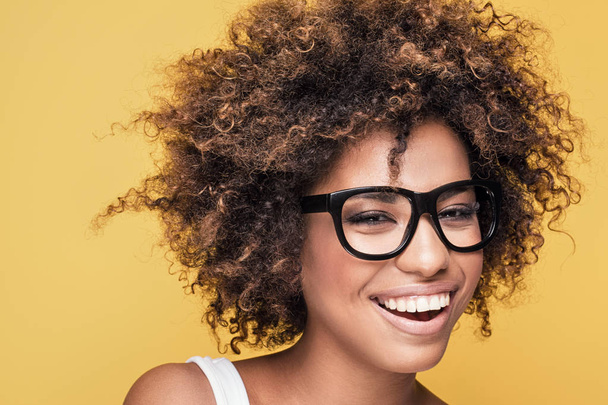 African american girl wearing eyeglasses. - Фото, изображение