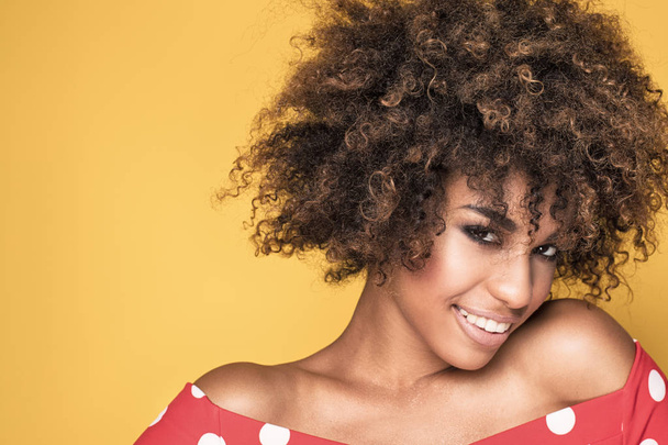 Portrait of girl with afro hairstyle. - Fotoğraf, Görsel