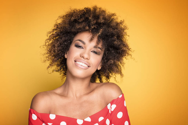 Portrait of girl with afro hairstyle. - Fotoğraf, Görsel