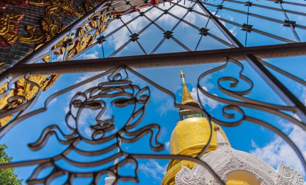 Wat Suan Dok 'taki pagoda resmi, Chiang Mai, Tayland - Fotoğraf, Görsel