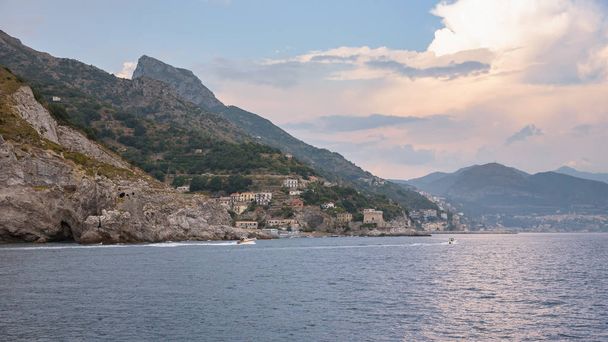 Amalfi Coast gün batımında - Fotoğraf, Görsel