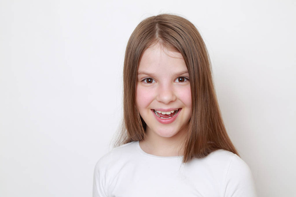 Smiley caucasien enfant
 - Photo, image