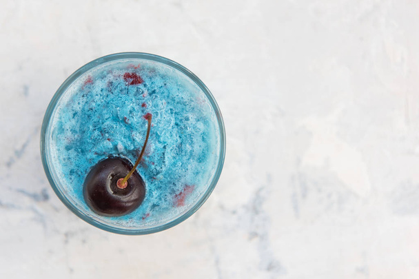 Blue cherry smoothie - Фото, зображення