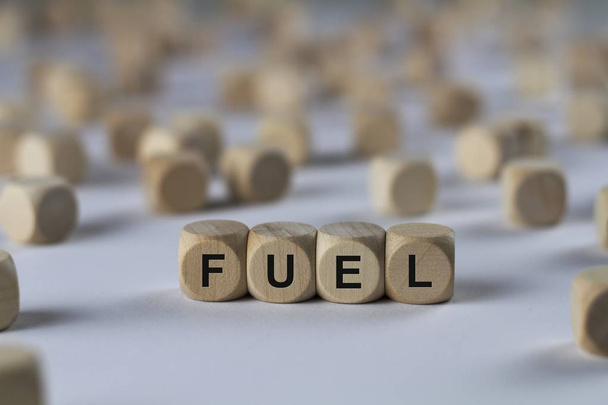 üzemanyag-kocka betűk, jel-val Fakockák - Fotó, kép