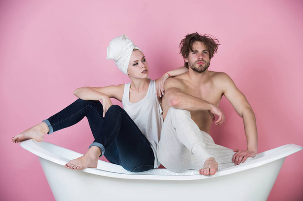 couple in love of man and woman on bathtub - Foto, Imagen