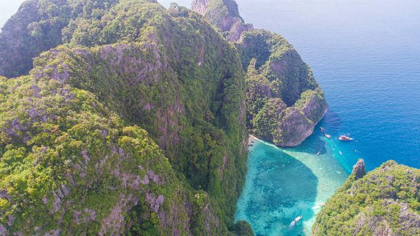 Вид с воздуха на тропический рай
 - Фото, изображение