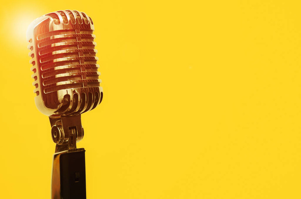 Microphone vintage argenté
 - Photo, image