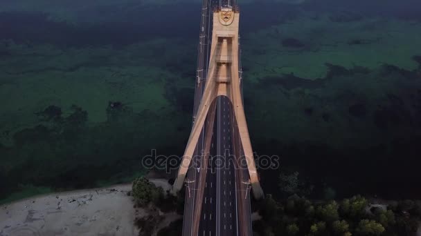 Film z mostu o zachodzie słońca w Kijów, Ukraina - Materiał filmowy, wideo