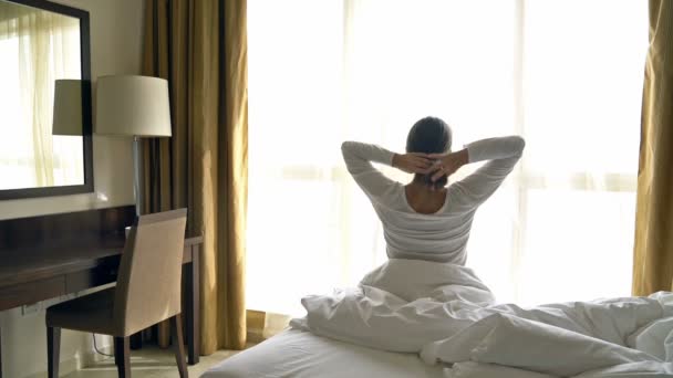 kadın yatak odasında sabah - Video, Çekim