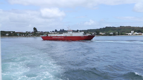 Wide shot Ferry in movement - Footage, Video