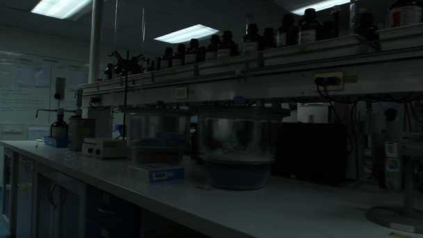 lichten van een chemisch laboratorium - Video