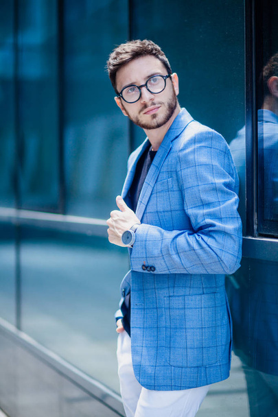 Young businessman in Urban Area - Foto, afbeelding