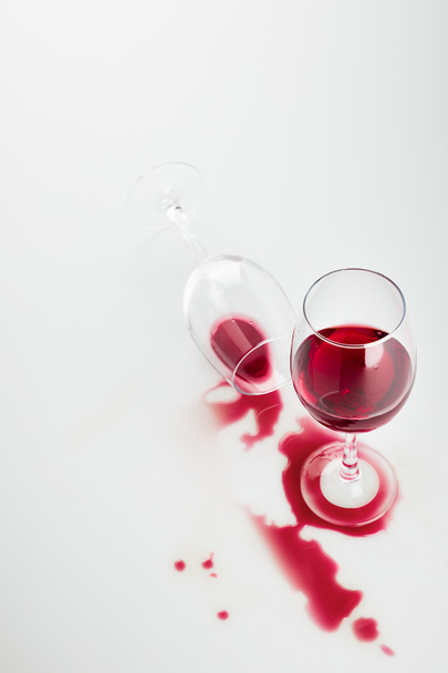 red wine in glasses - Fotoğraf, Görsel