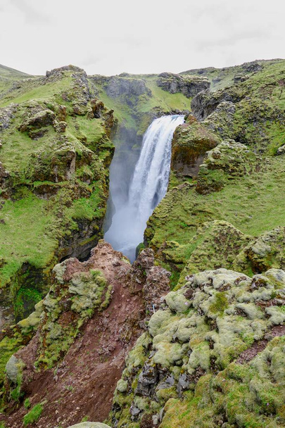 waterfalls cascade at river skoga in Iceland - Foto, afbeelding