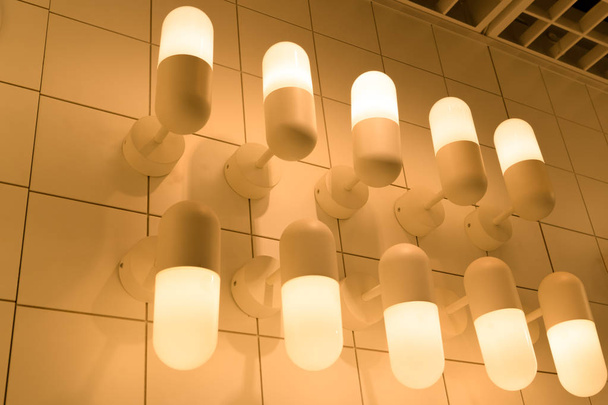 podexponovaných lampa osvětlení, osvětlení lampy na stropě - Fotografie, Obrázek