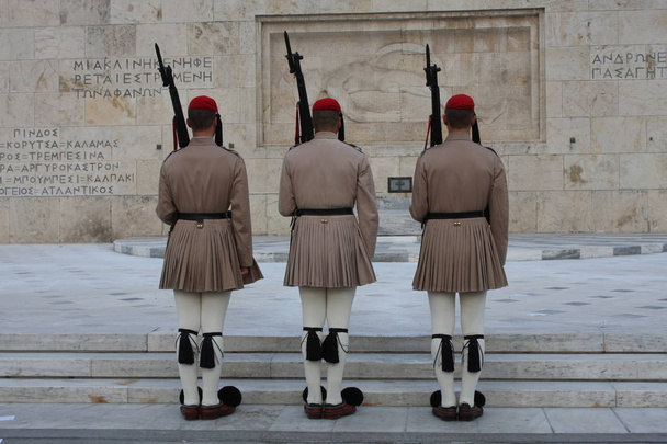 evzoni osłona przed greckiego Parlamentu, Ateny - Zdjęcie, obraz