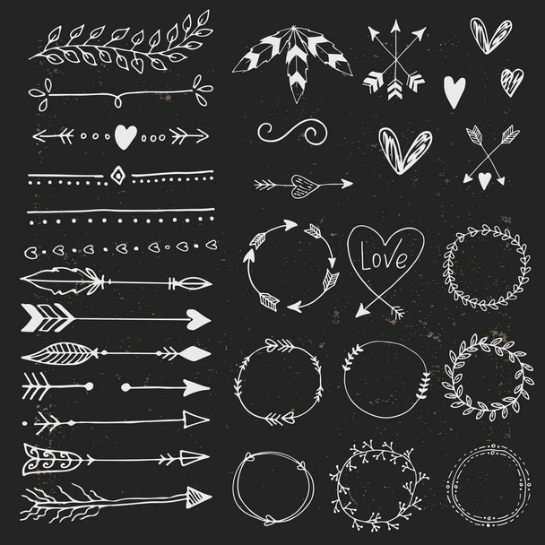 Flechas, corazones, adornos - elementos de decoración de boda dibujados a mano en estilo boho. Colección vectorial
. - Vector, Imagen
