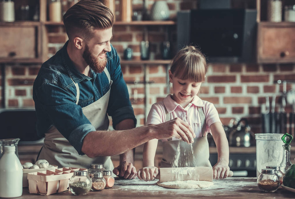 Vater und Tochter kochen - Foto, Bild