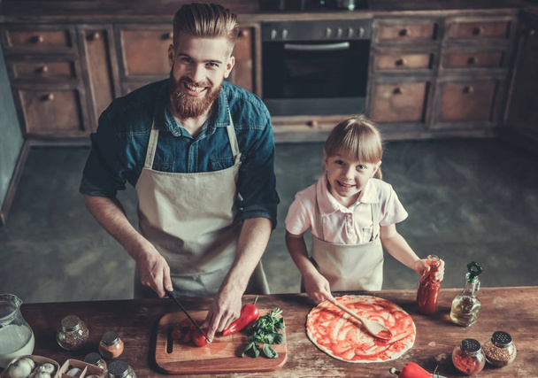 Táta a dcera, vaření - Fotografie, Obrázek