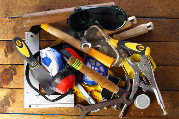 стопка ручных инструментов
 - Фото, изображение