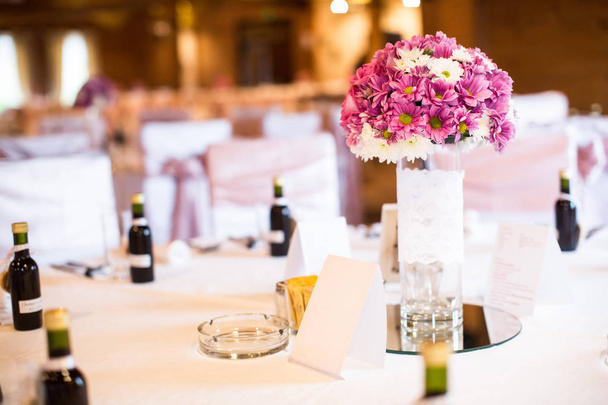 Flower wedding decoration on the table - Photo, Image