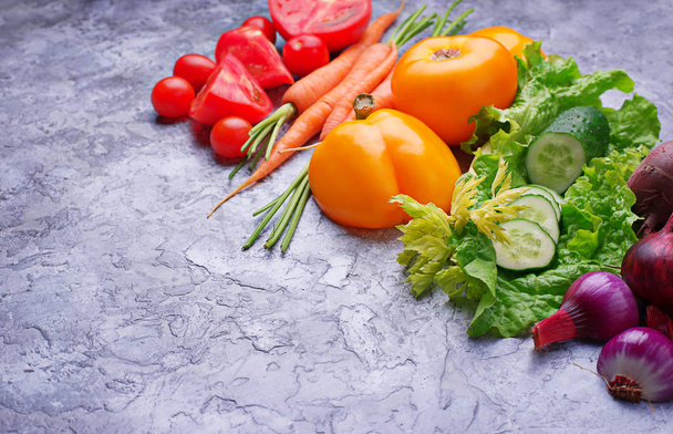 Légumes de couleur arc-en-ciel
.  - Photo, image