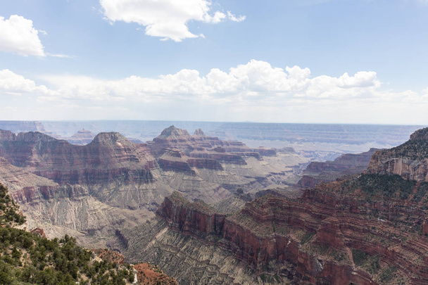 Schilderachtig uitzicht op de Grand Canyon North Rim - Foto, afbeelding